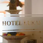 Lukas Ξενοδοχείο