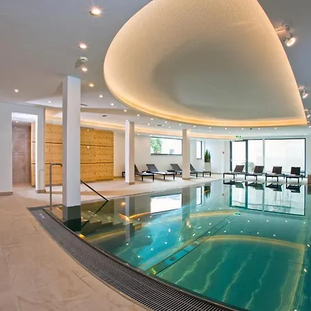 Lukas Hotel