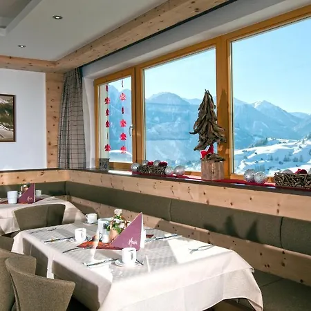 Lukas Hotel