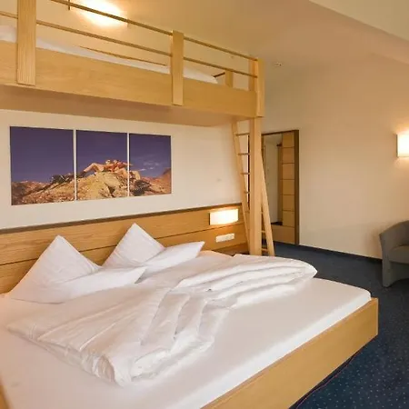 Lukas Hotel