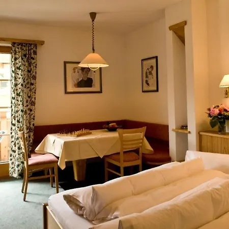 Lukas Hotel
